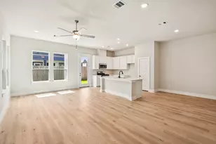 13214 Opera Dr, Houston, TX 77047 - Photo 3