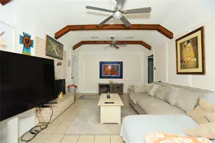 354 Amherst, West Columbia, TX 77486 - Photo 3