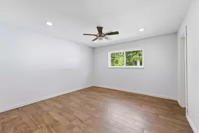 9819 Forest Hollow Drive, Baytown, TX 77521 - Photo 15
