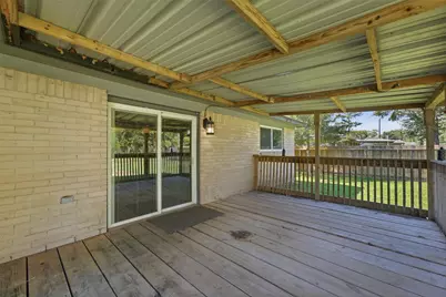 9819 Forest Hollow Drive, Baytown, TX 77521 - Photo 23