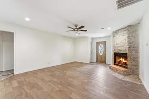 9819 Forest Hollow Dr, Baytown, TX 77521 - Photo 7