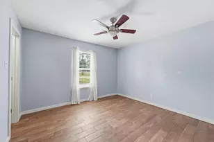 9819 Forest Hollow Dr, Baytown, TX 77521 - Photo 11