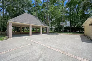 2205 Longmire Rd, Conroe, TX 77304 - Photo 31