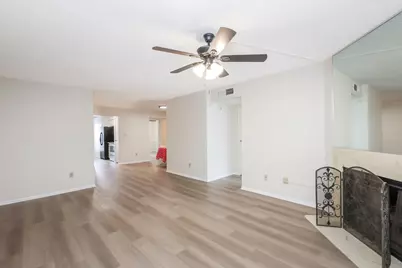 10615 Briar Forest Drive #403, Houston, TX 77042 - Photo 13