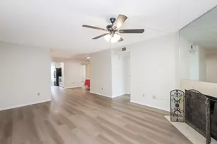 10615 Briar Forest Dr, Houston, TX 77042 - Photo 13