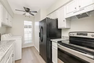 10615 Briar Forest Dr, Houston, TX 77042 - Photo 5