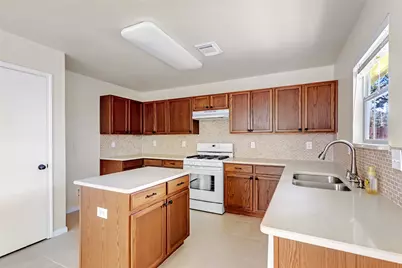 10423 Briar Patch Street, Baytown, TX 77523 - Photo 11