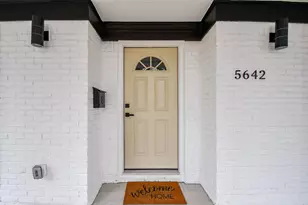 5642 Cartagena St, Houston, TX 77035 - Photo 5