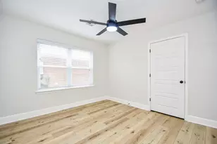 5642 Cartagena St, Houston, TX 77035 - Photo 17