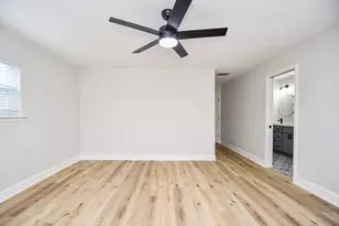 5642 Cartagena St, Houston, TX 77035 - Photo 19