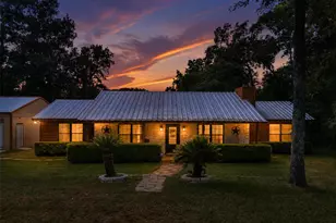 18085 Lake Dr E, Willis, TX 77378 - Photo 37