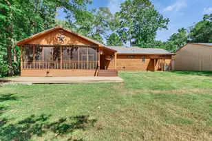 18085 Lake Dr E, Willis, TX 77378 - Photo 33