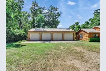 18085 Lake Drive E, Willis, TX 77378 - Photo 5