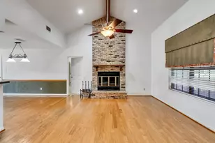 18085 Lake Dr E, Willis, TX 77378 - Photo 9