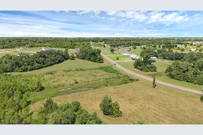 22810 Pittman Drive, Angleton, TX 77515 - Photo 9