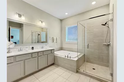 10928 Brambling Wood Drive, Houston, TX 77043 - Photo 13