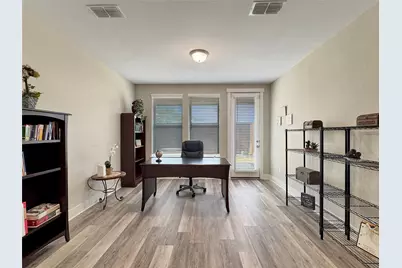 10928 Brambling Wood Drive, Houston, TX 77043 - Photo 17