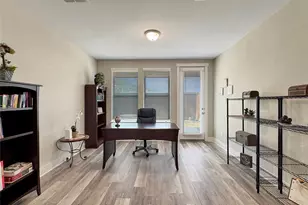 10928 Brambling Wood Dr, Houston, TX 77043 - Photo 17