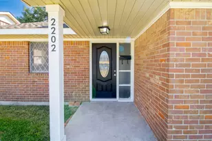 2202 Cherry Brook Ln, Pasadena, TX 77502 - Photo 9