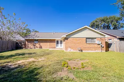 2202 Cherrybrook Lane, Pasadena, TX 77502 - Photo 5