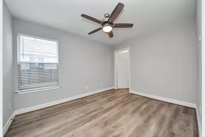 821 E 36th Street, Houston, TX 77022 - Photo 37