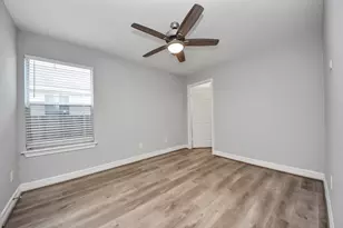 821 E 36th St, Houston, TX 77022 - Photo 37
