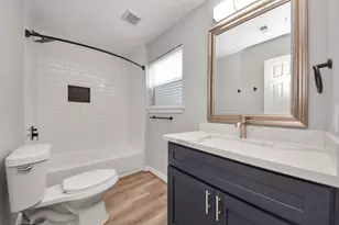 821 E 36th St, Houston, TX 77022 - Photo 35