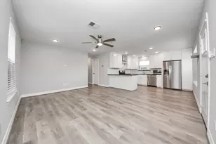 821 E 36th St, Houston, TX 77022 - Photo 17
