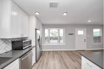 821 E 36th Street, Houston, TX 77022 - Photo 27