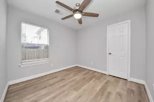 821 E 36th St, Houston, TX 77022 - Photo 33