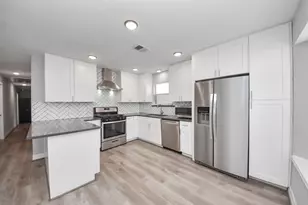 821 E 36th St, Houston, TX 77022 - Photo 21