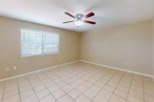 210 W G St, La Porte, TX 77571 - Photo 13