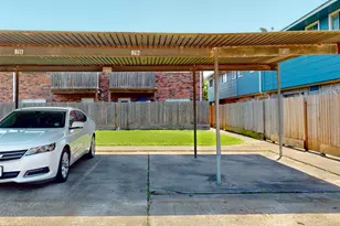 210 W G St, La Porte, TX 77571 - Photo 21