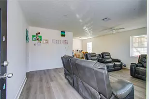 8134 Richland Dr, Houston, TX 77028 - Photo 9