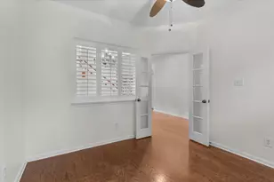 7 Cloud Bank Pl, The Woodlands, TX 77382 - Photo 5