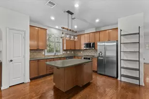 7 Cloud Bank Pl, The Woodlands, TX 77382 - Photo 13