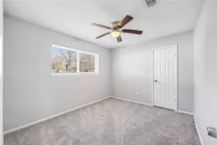 12757 Lake Conroe Hills Dr, Willis, TX 77318 - Photo 21