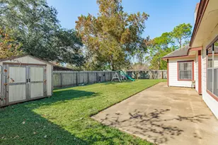 429 N Amherst Dr, West Columbia, TX 77486 - Photo 27