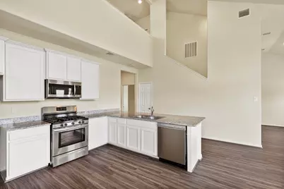 216 N Lynx Trail, Montgomery, TX 77316 - Photo 5