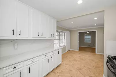 5037 W 43rd Street, Houston, TX 77092 - Photo 13