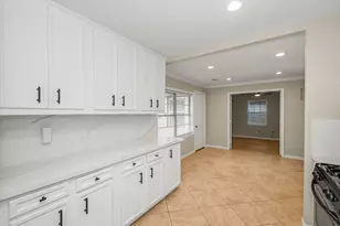 5037 W 43rd St, Houston, TX 77092 - Photo 13