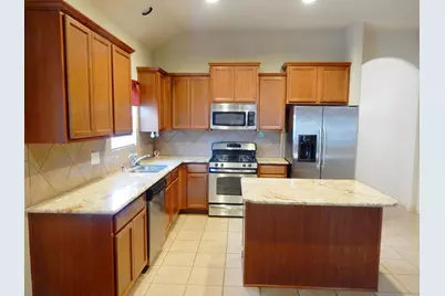 24510 Avellino Court, Richmond, TX 77406 - Photo 9