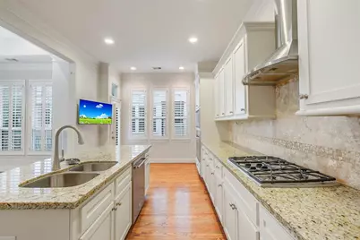 2301 Park Street #F, Houston, TX 77019 - Photo 7