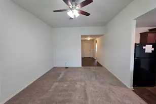 723 Crystal Lakes Dr, Brookshire, TX 77423 - Photo 11
