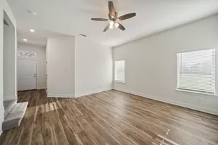 412 W Marlin St, Willis, TX 77378 - Photo 5