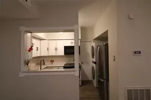 10811 Richmond Ave, Houston, TX 77042 - Photo 3