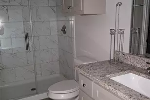 7749 Swiftwater Ln, Houston, TX 77075 - Photo 9