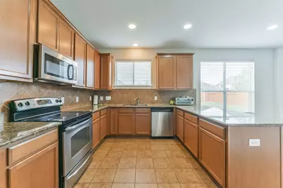 5418 Lilac Grove Lane, Rosharon, TX 77583 - Photo 9