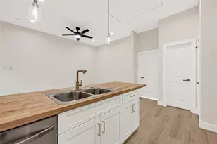 7809 Dyer St, Houston, TX 77088 - Photo 41