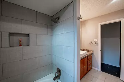 7219 Ridge Oak Drive, Houston, TX 77088 - Photo 33